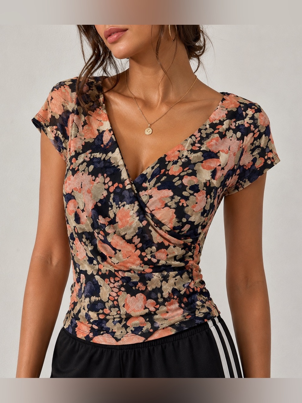 212 Collection Women’s Nylon Floral Ruched Surplice V-Neck Stretch Top S